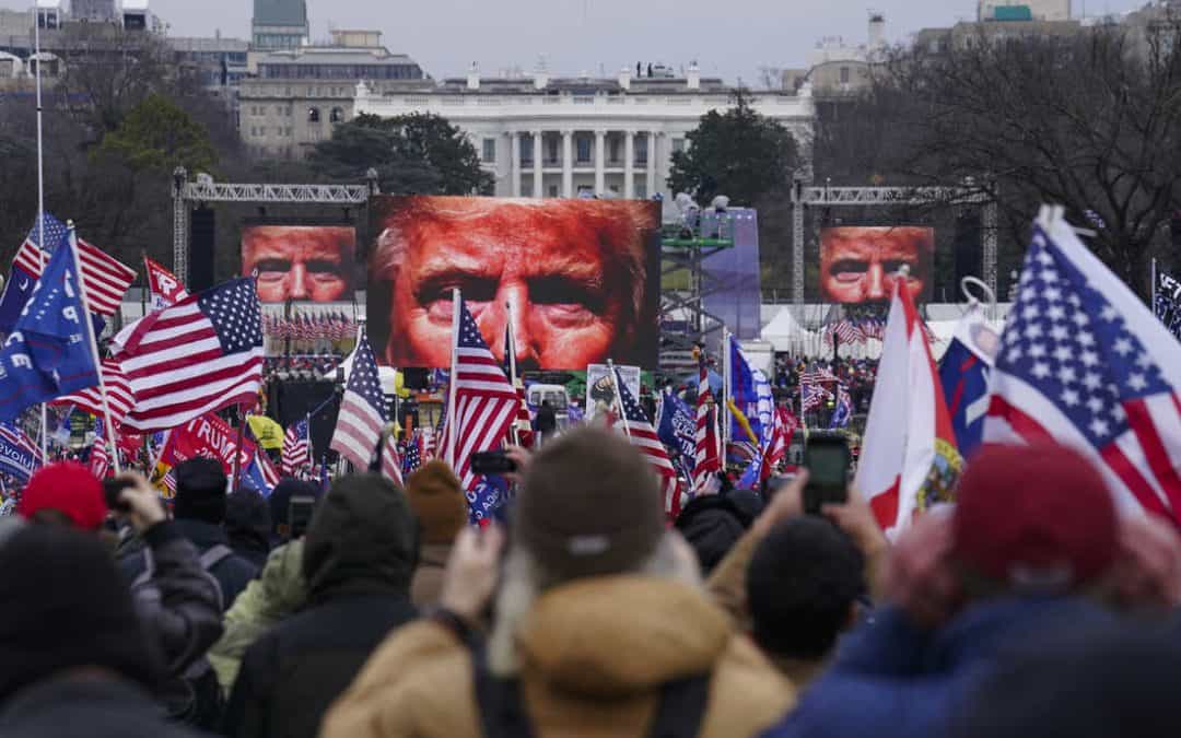 Trump tittade på TV och drack Coca-cola när Kongressen stormades